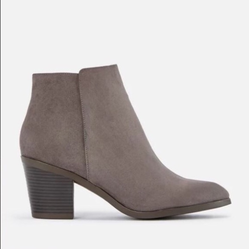 NWT JustFab Gray Booties Size 9 - Picture 2 of 5